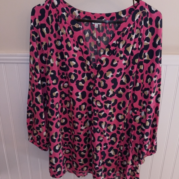 crown & ivy Tops - Crown&Ivy blouse